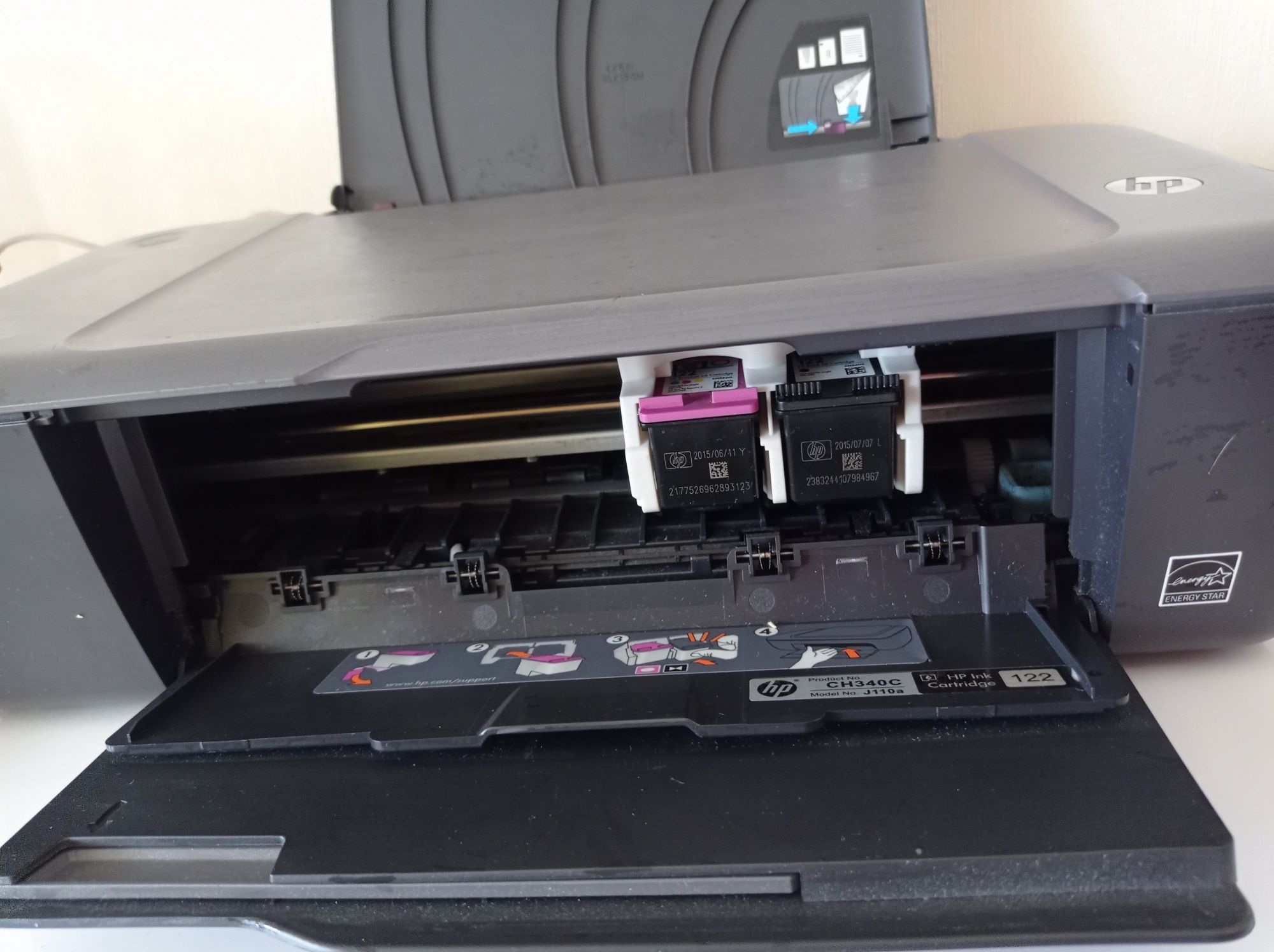 Принтер HP Deskjet 1000 Printer J110a