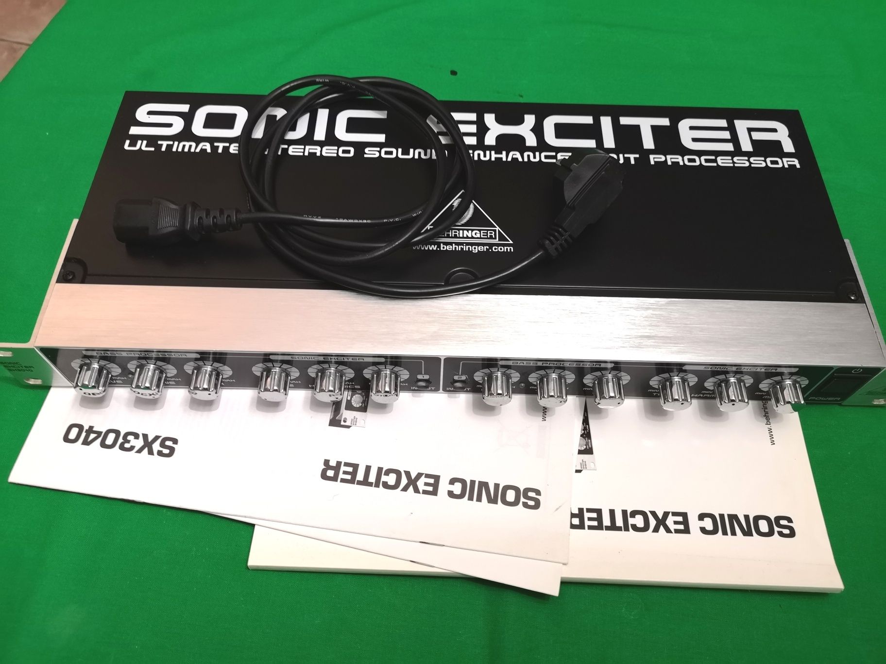 BEHRINGER Sonic Exciter SX3040