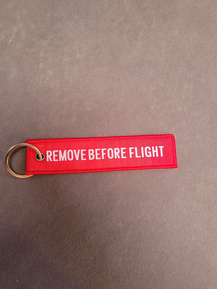 Breloczek Remove Before Flight