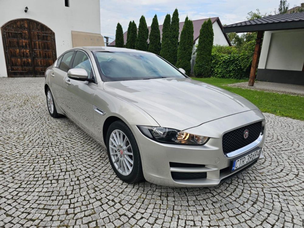 Jaguar XE 2.0D niski przebieg!