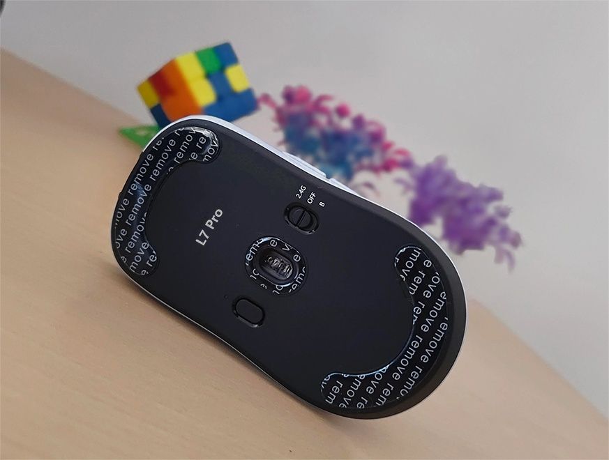 Беспроводная игровая мышь Mchose L7 Pro 8K белая. Pixart 3395