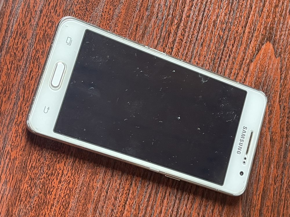 Telefon Android Samsung Galaxy Grand Prime G530f  8GB biały