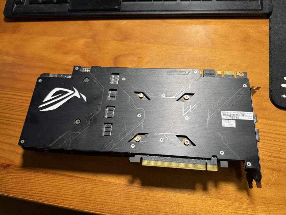 Placa ASUS GTX 1070ti