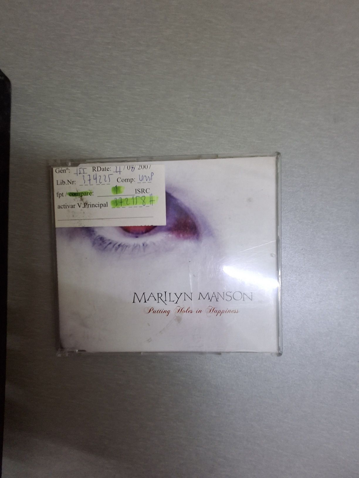 Cd marilyn maison putting holes in happiness