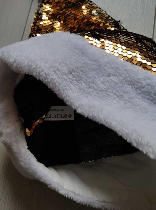 Новорічна шапочка з паєтками блискітками