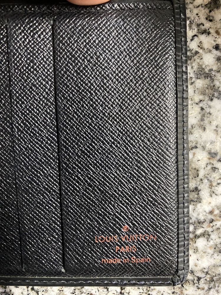 Carteira Louis Vuitton Black Epi Leather