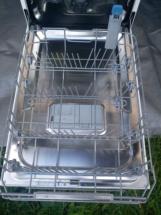 zmywarka wolnostojąca 45cm ,czysta,pewna,solidna