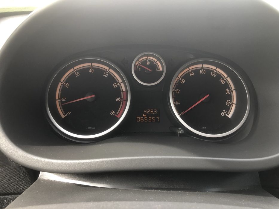 Opel Corsa Enjoy 1.2 Twinport ECOTEC, 65000 km, 2012 r, 5-drzwiowa