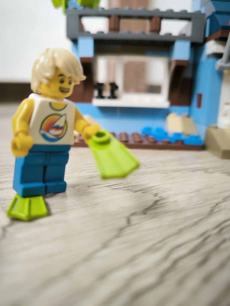 Zestaw LEGO Creator 3 w 1 31063 Wakacje na plaży .