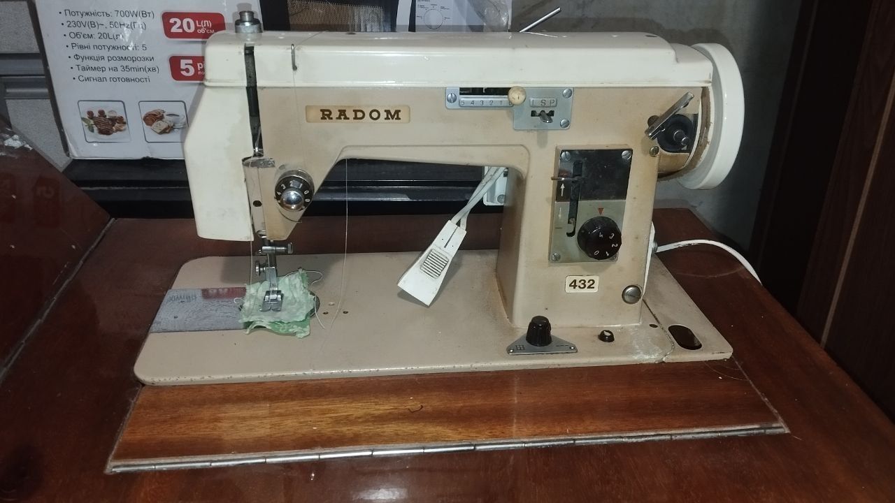 Швейная машинка Padom