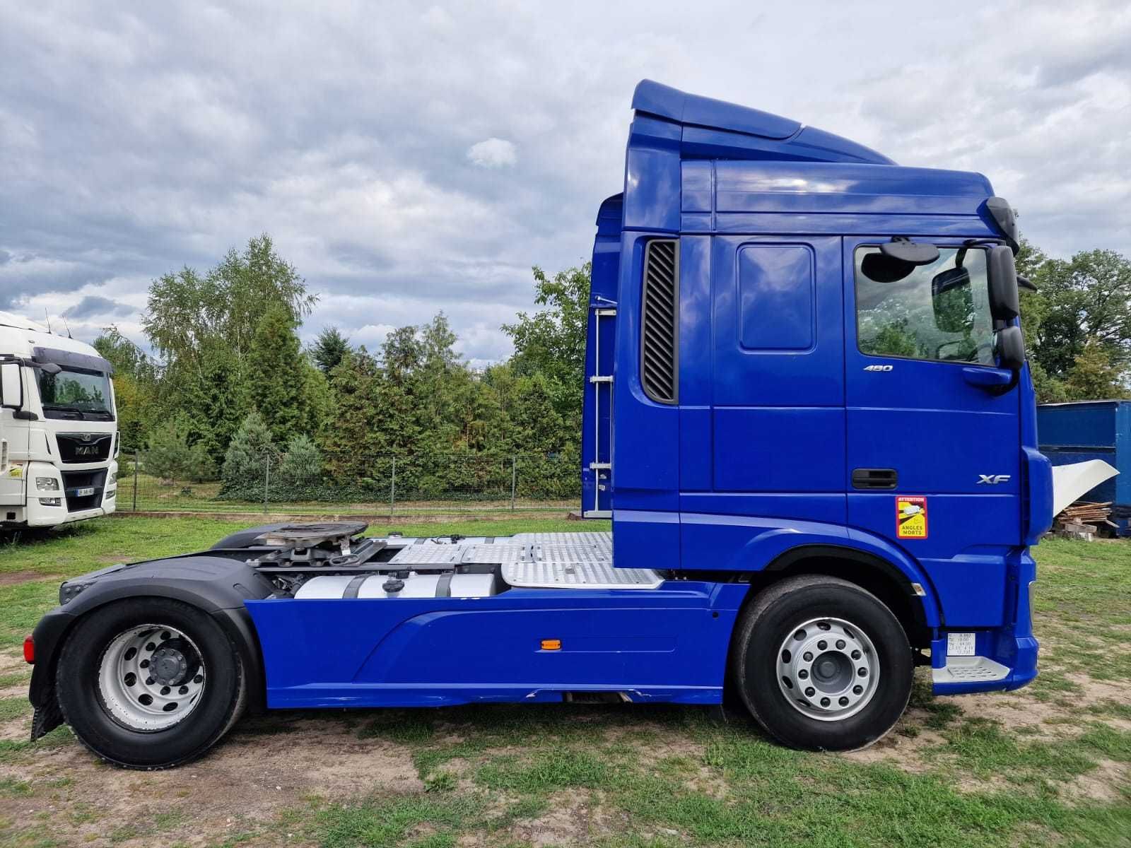 Ciągnik Siodłowy DAF XF 106