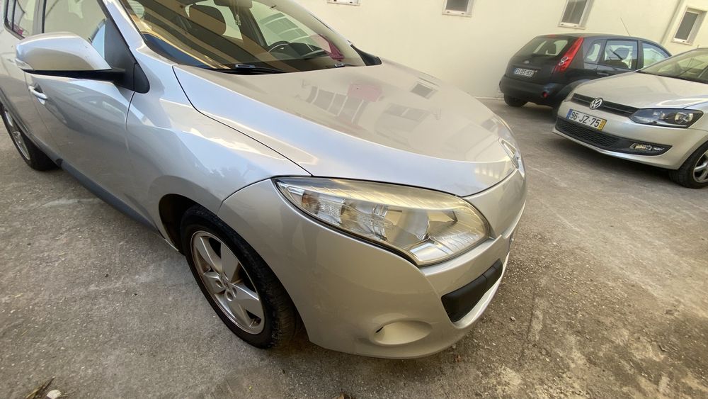 Renault Megane III Hatchback 1.5dCi 90cv 2011