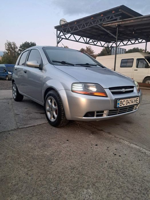 Продам машину Шевроле Авео 2005