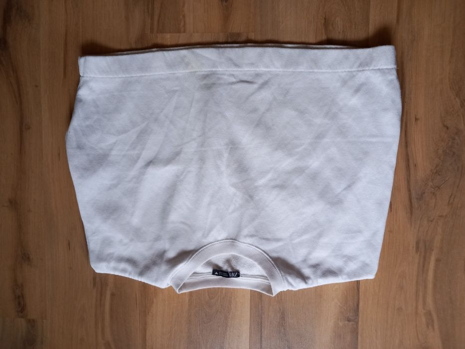 Ciekawy bezrękawnik Zara M