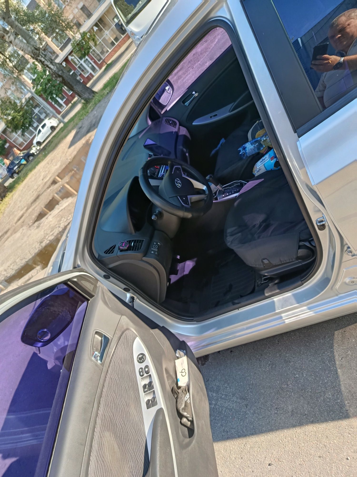 Хюндай акцент 1.6автомат продам обмен