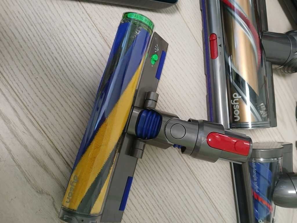 Dyson V15s Detect Submarine z koncowka do mopowania