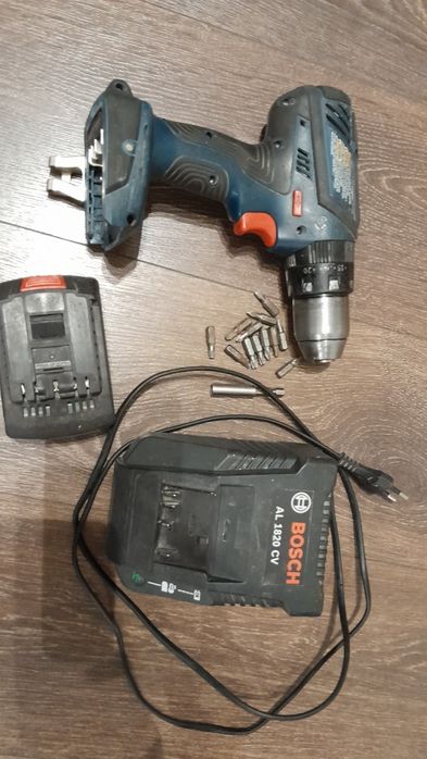 Шуруповерт Bosch.