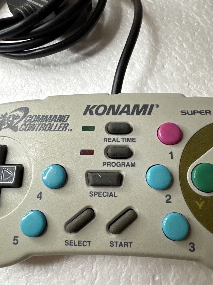 Kontroler / pad do Nintendo Super Famicom / Super Nintendo SNES Konami