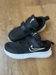 Дитячі кросівки nike star runner 27р,