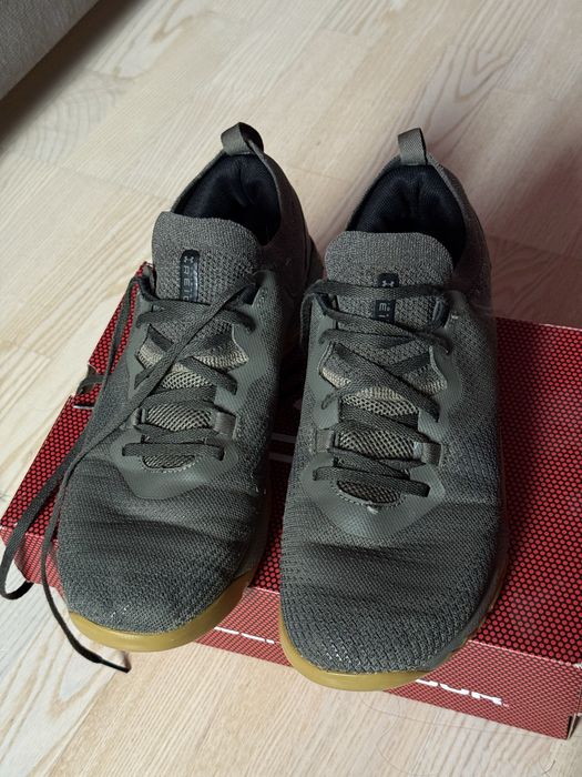 Кросівки чоловічі under armour tribase reign