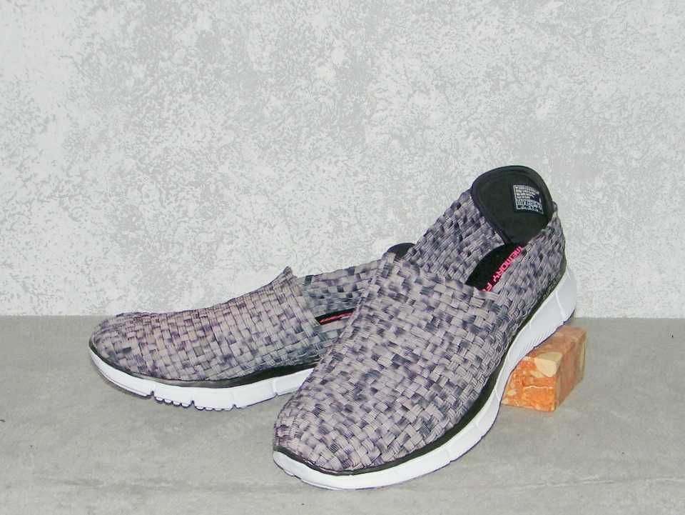 SKECHERS Memory Foam - BUTY WSUWANE - rozm 41 / 42 - JAK NOWE !!!