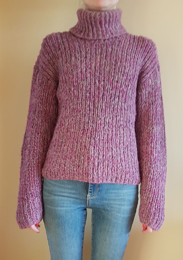 Hand made, recznie robiony na drutach fioletowy sweterek z golfem