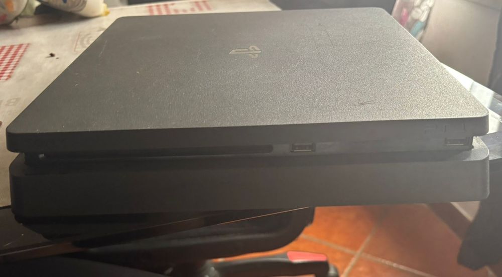 Vendo 2  Playstation 4