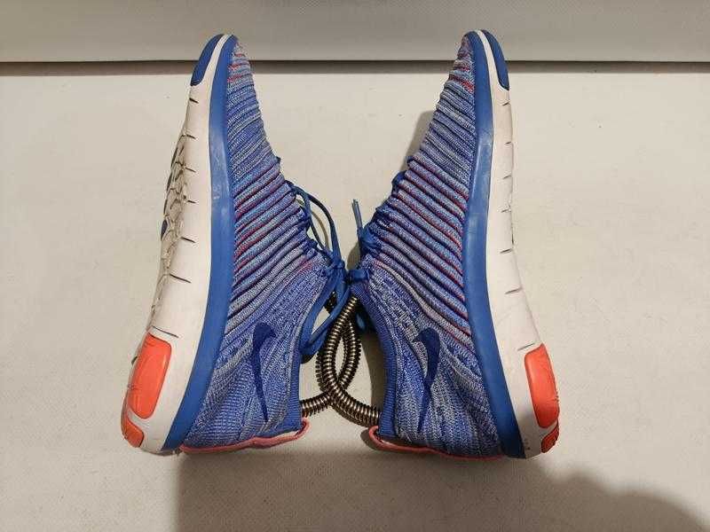 Жіночі кросівки для тренувань Nike wm nike free transform flyknit
