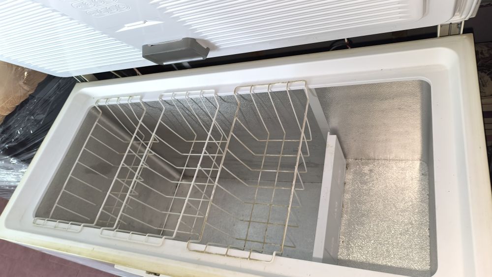 Продам морозильная камера whirlpool