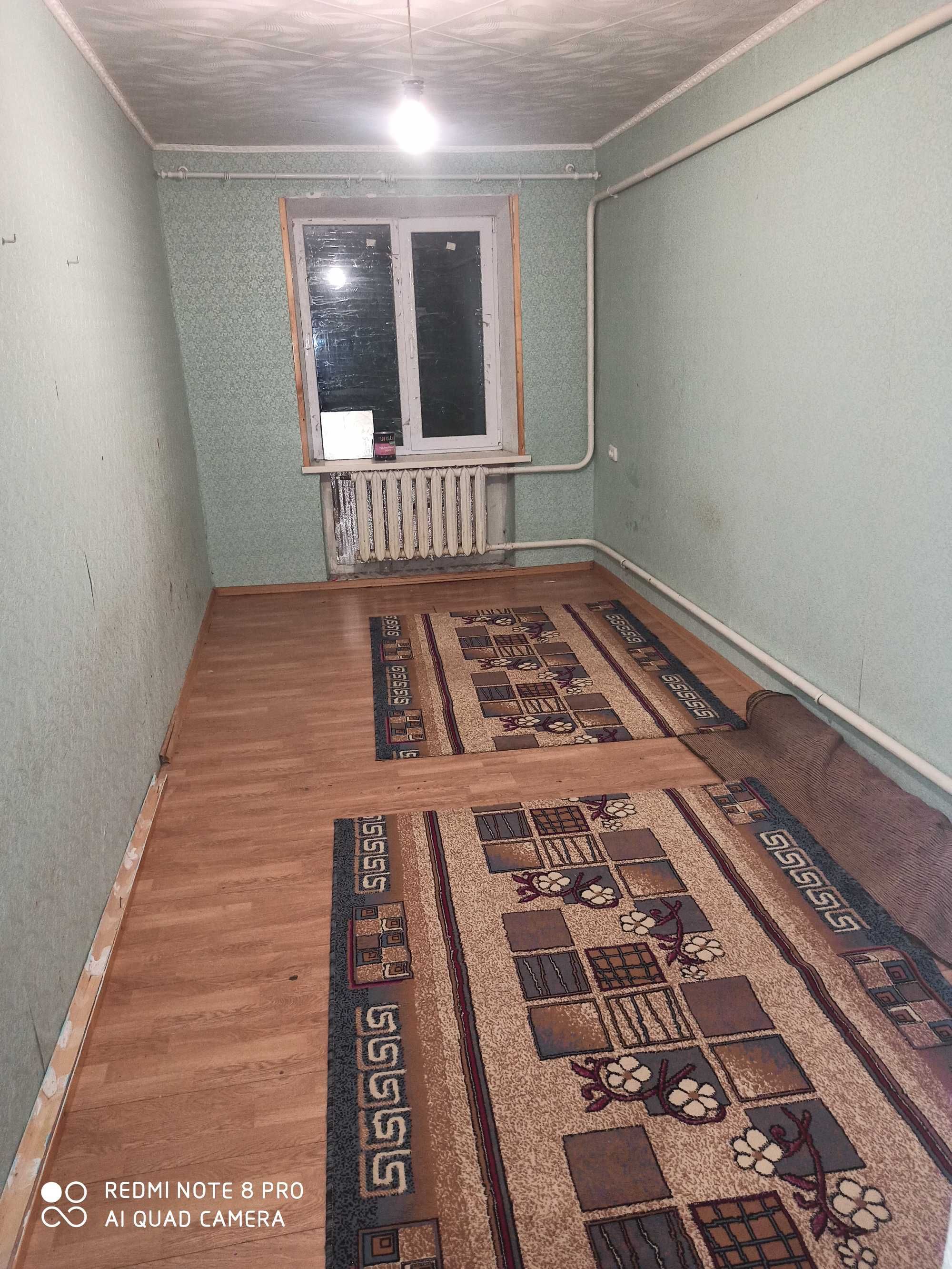 Продам три кімнатну квартиру.