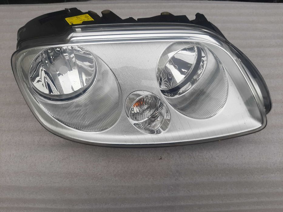 VW CADDY lampa prawa   2K0.9410. 06