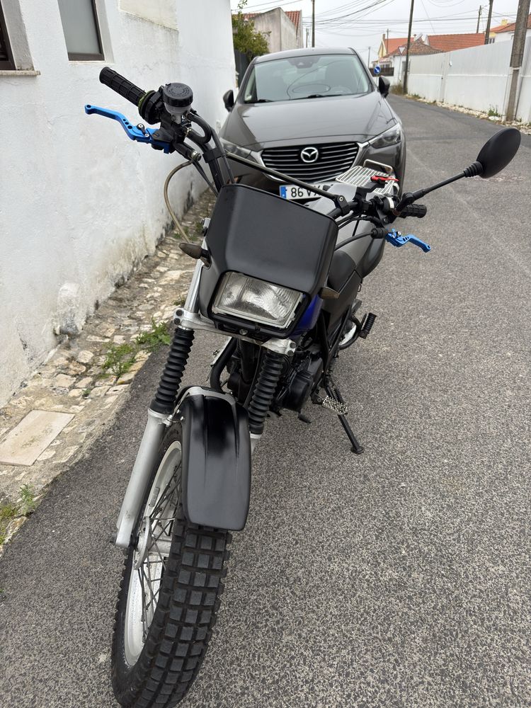 Yamaha TW 125 com motor 225.