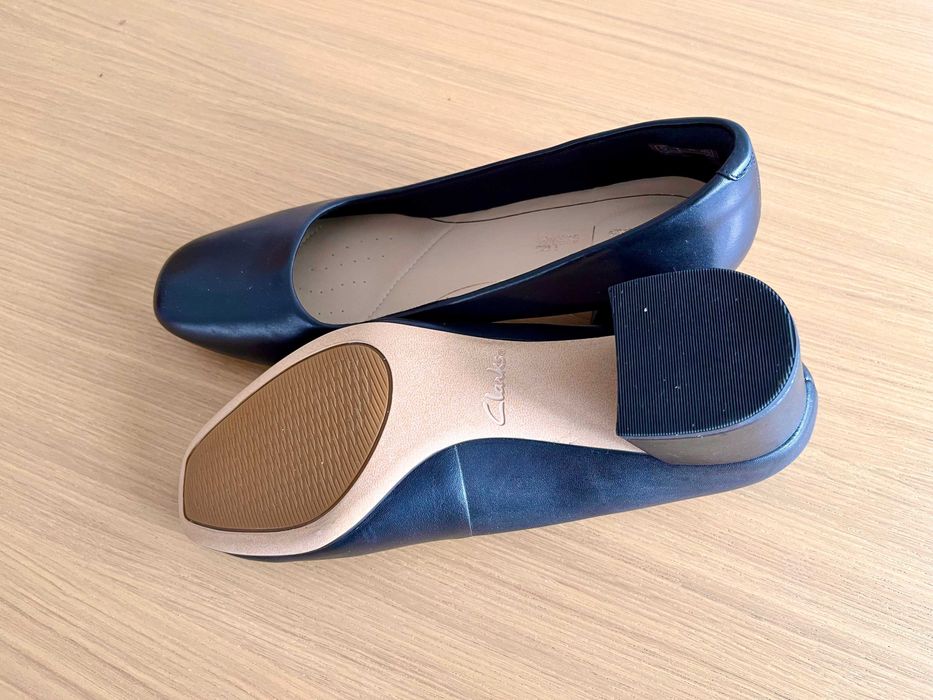 Sapatos Clarks Sheer Rose - tipo pump em pele preto