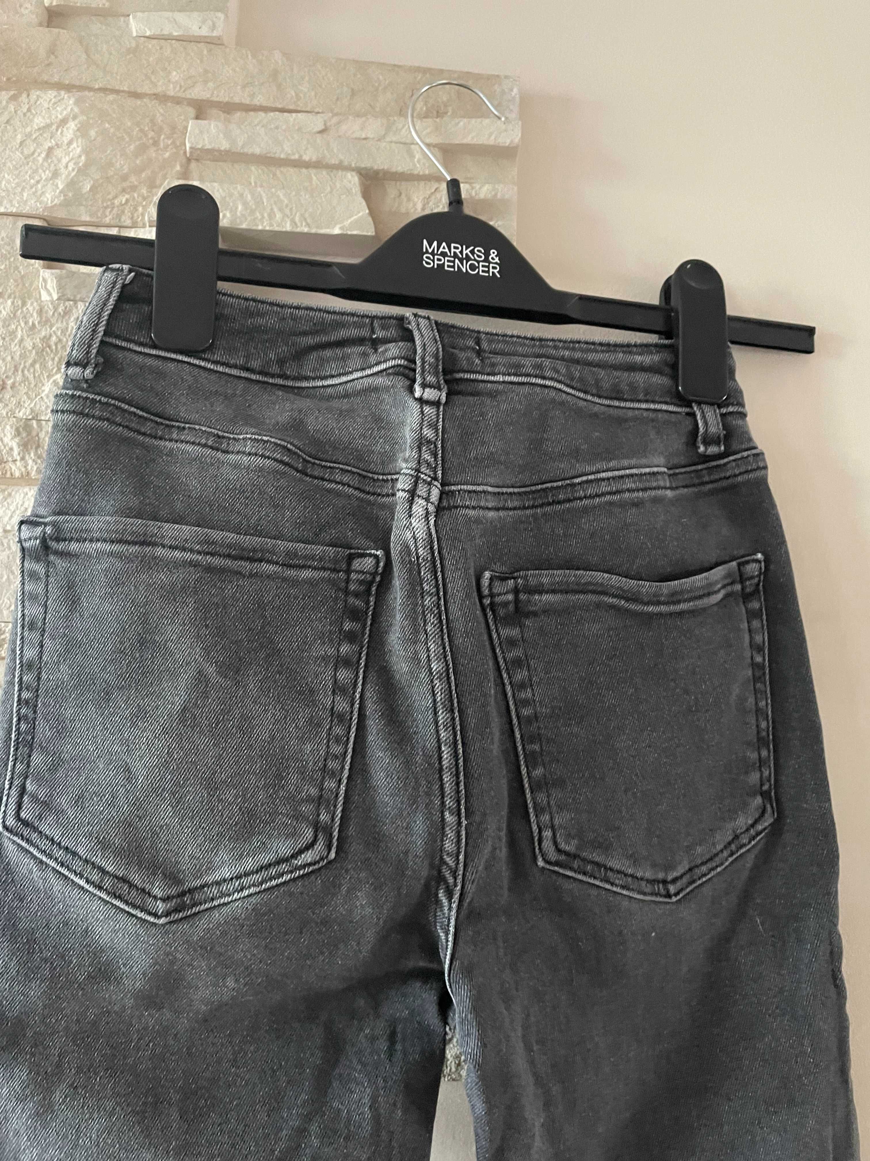 Jeansy rurki Forever 21
