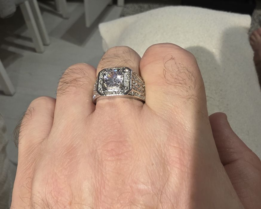 Sygnet metalowy męski z cyrkoniami