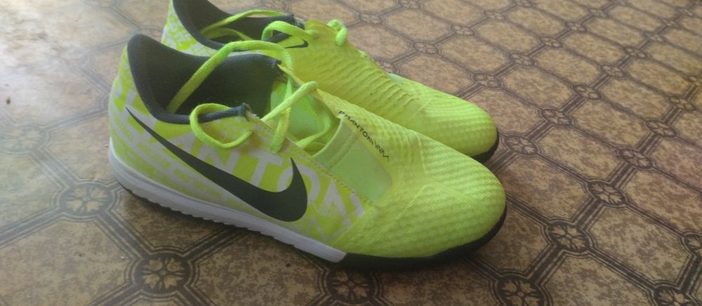 Футбольні кросівки (Бампи)