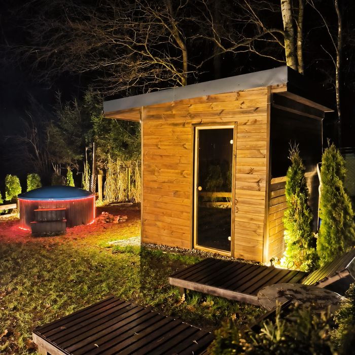 Domek na urodziny nad jeziorem sauna jacuzzi Warmia Mazury plaża
