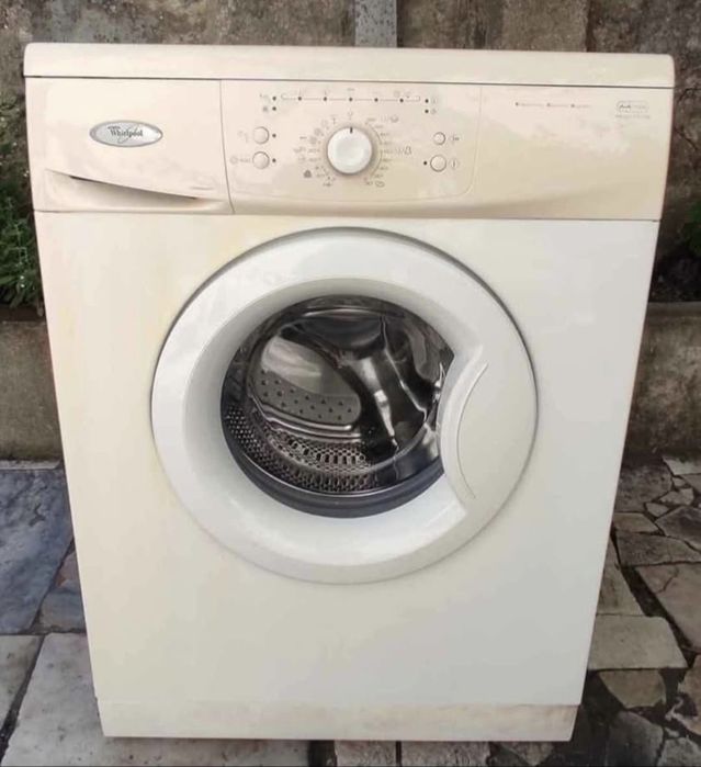 Máquinas de lavar roupa e loiça