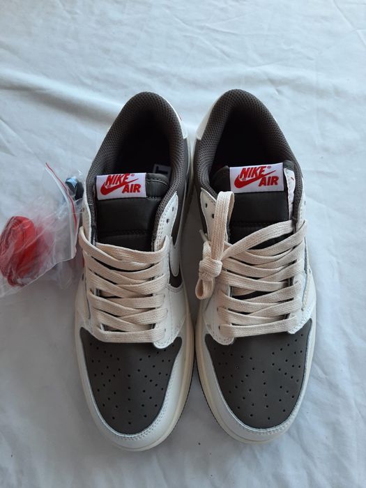 Air Jordan 1 Low Mocha - Travis Scott