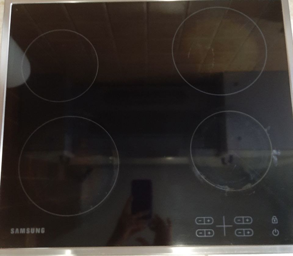 Индукционная варочная панель Samsung