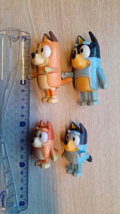 4 Bonecos dos desenhos animados Bluey e Bingo