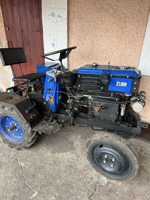 Продам мотоблок Зубр