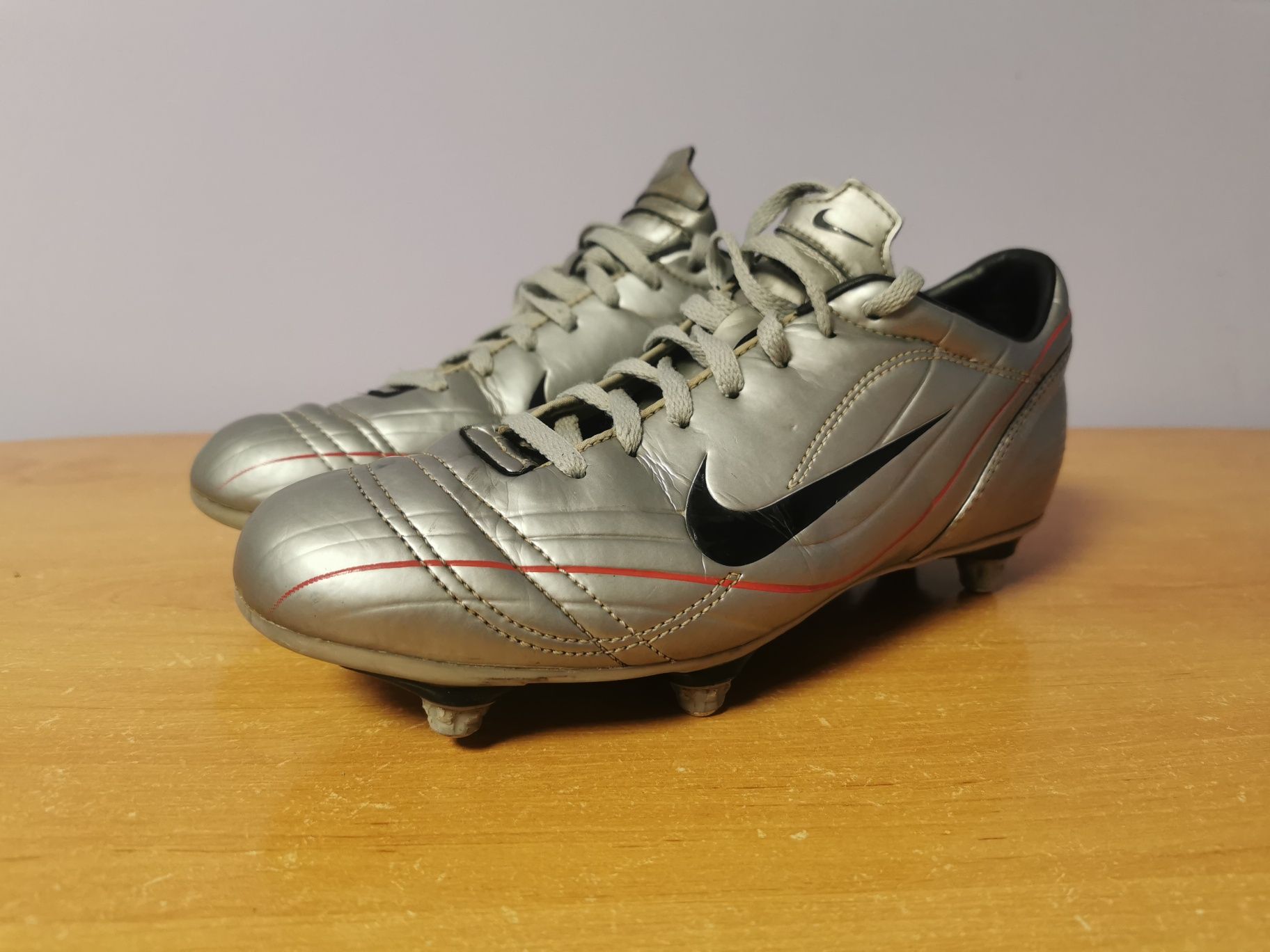 Buty sportowe piłkarskie korki wkręty nike vintage retro 38.5