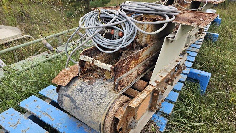 Zbiorniki kruszywa 2 komory z taśmami