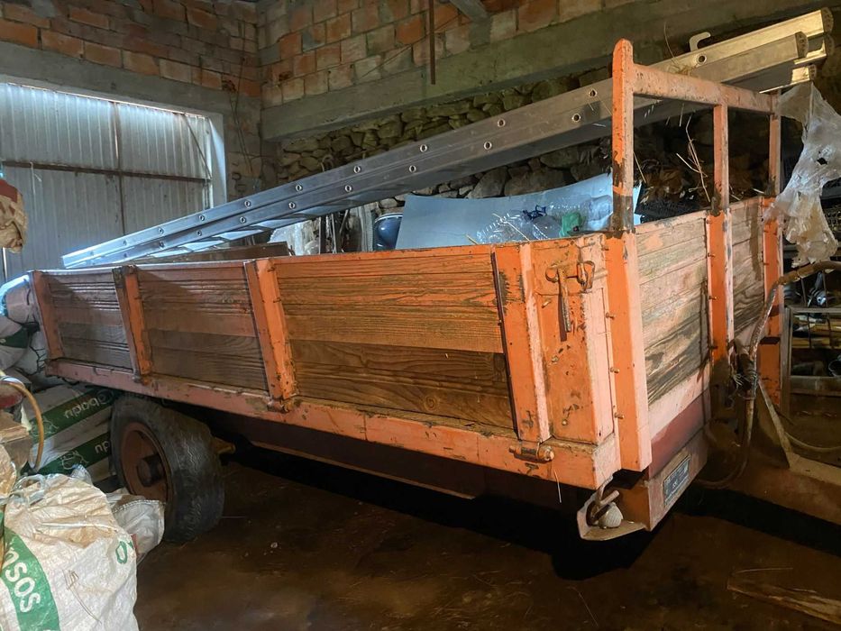 Reboque para trator usado