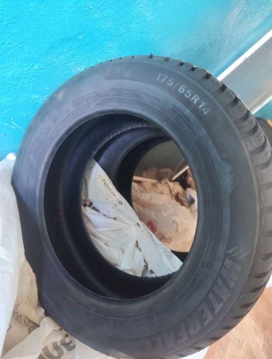 Продаю комплект новых зимних шин 175/65 R14