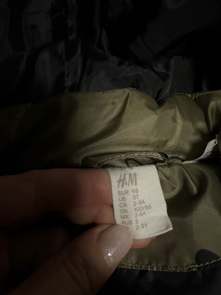 Продам куртка H&M