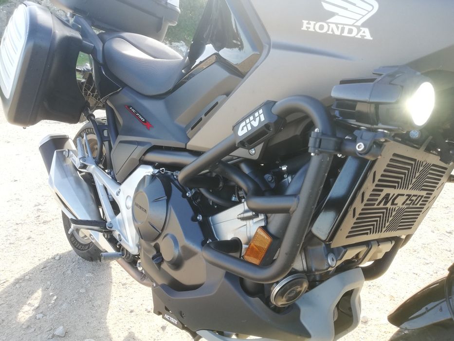 Honda NC750x (como nova)