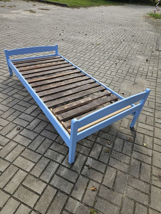Łóżko drewniane 90x200 niebieskie