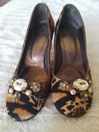Sapato leopardo com pedras luis onofre